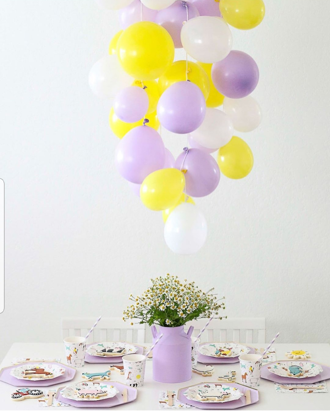 Decorate a room with balloons, no helium needed