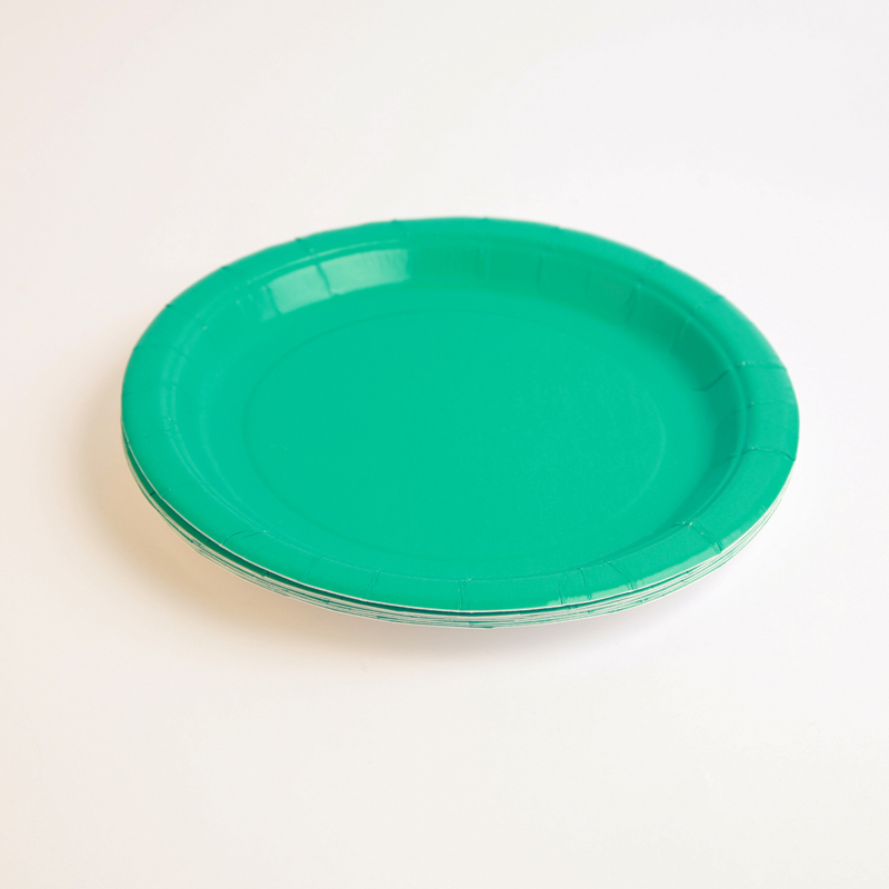 8 turquoise plates