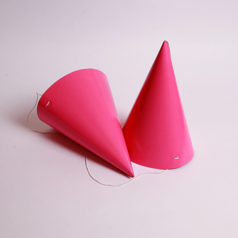 Set of 8 pink party hats