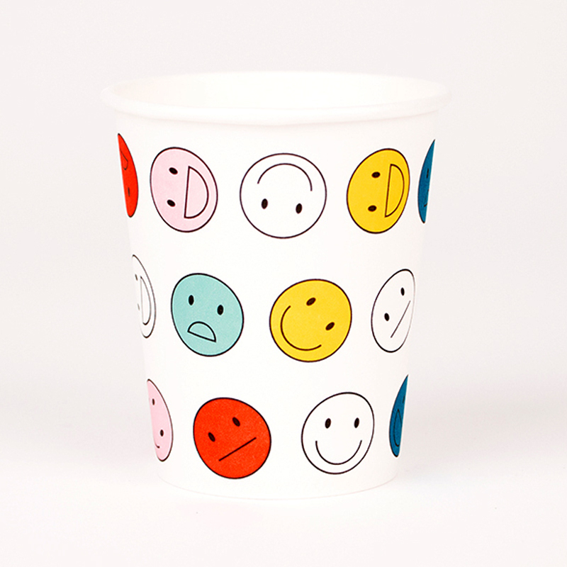 8 Happy Faces paper cups