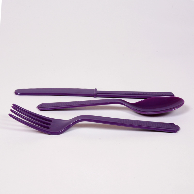 Purple cutlery set
