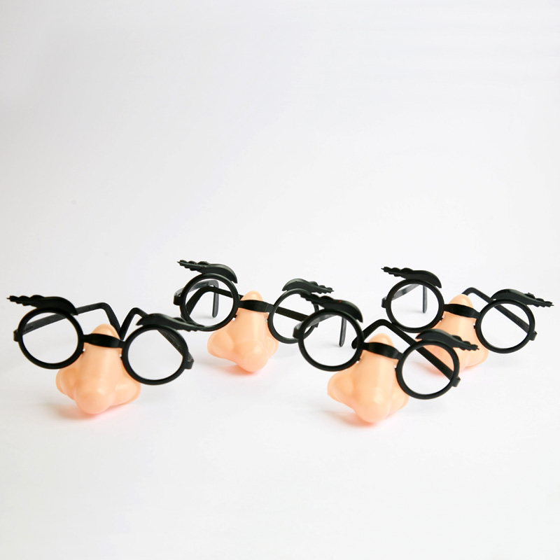 Set of 4 Glasses and nose