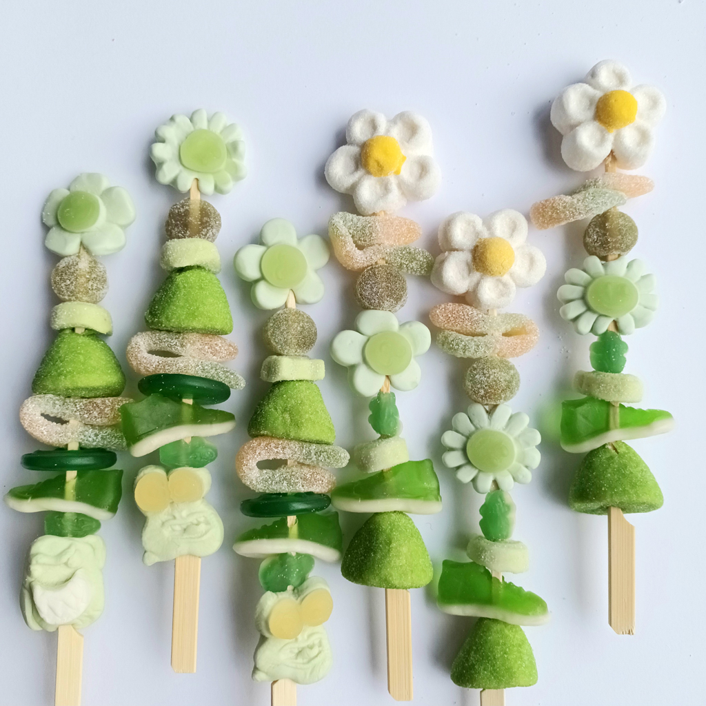 Flower marshmallow kabob