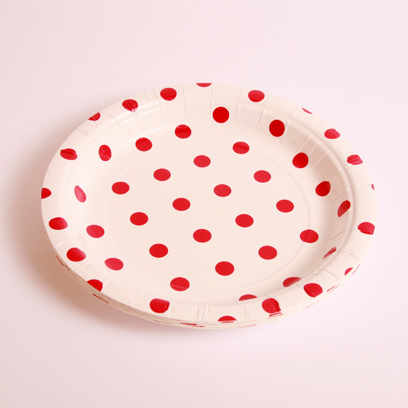 8 red polka dot plates