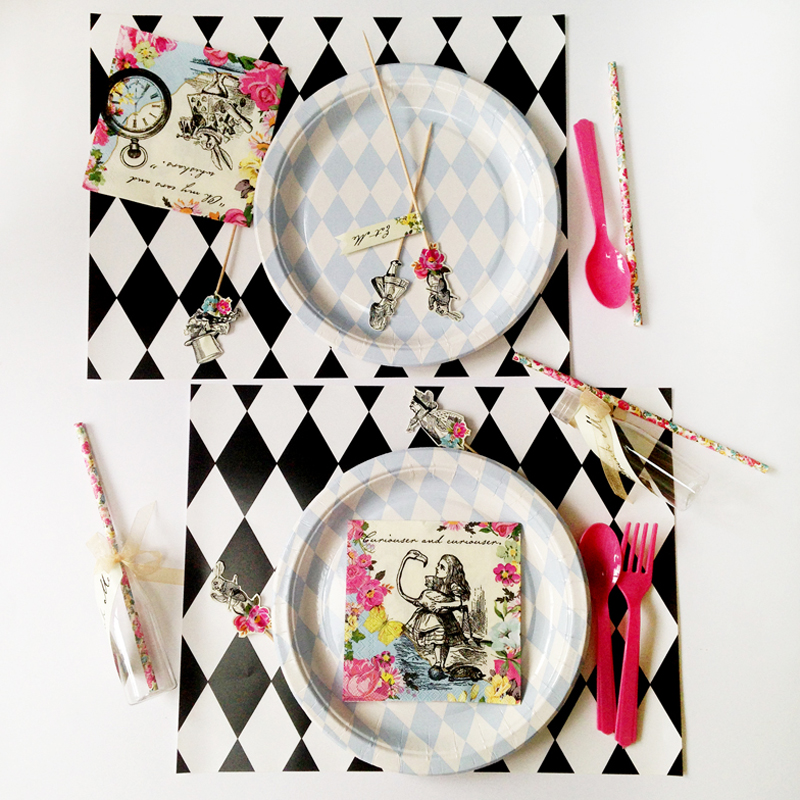 Alice in wonderland kit