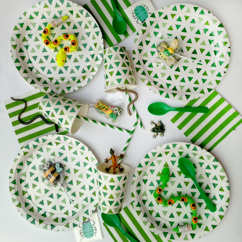 Green, bugs and slime party kit