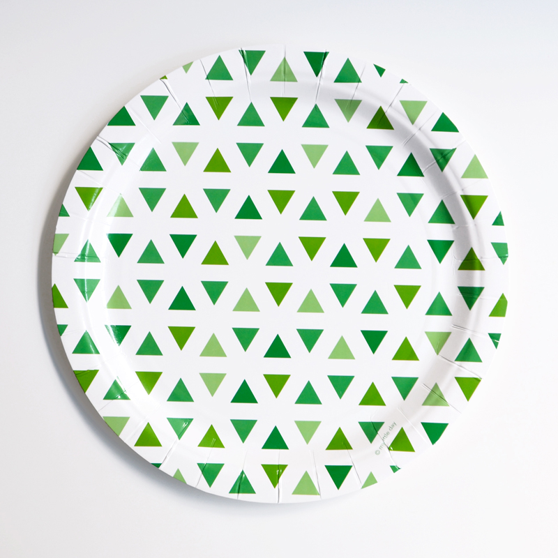 8 green triangles plates