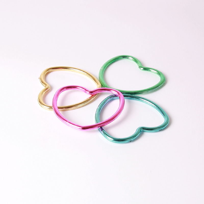 Shiny heart bangle