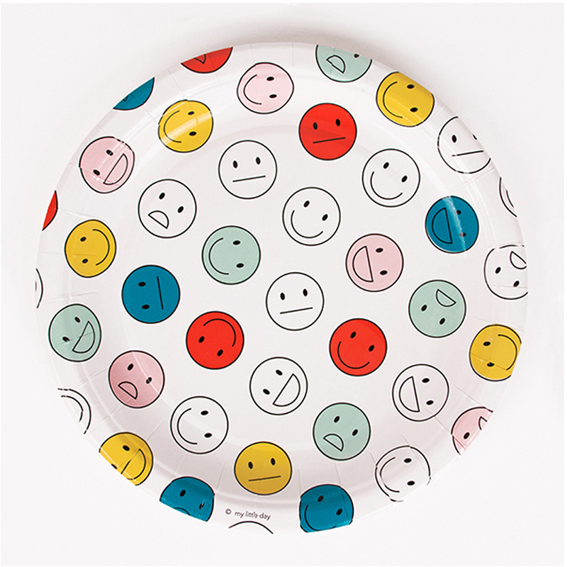 8 Happy Faces-patterned paper plates