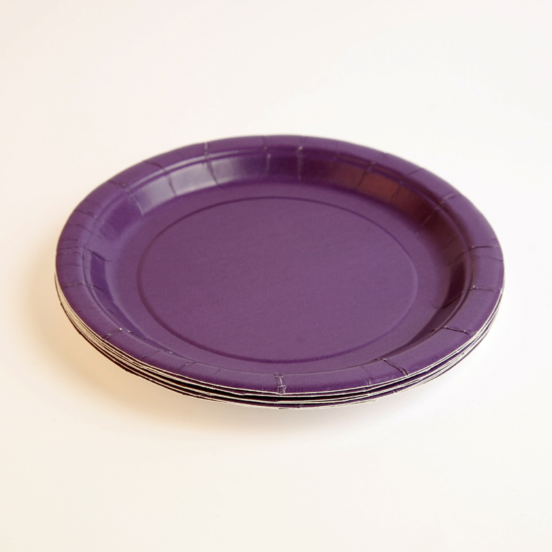 8 purple plates